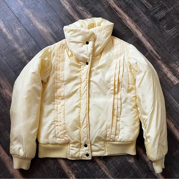 Obermeyer Jackets & Blazers - Obermeyer Vintage Bomber Ski Jacket Women Medium Yellow Puffy Nylon Blend Lined
